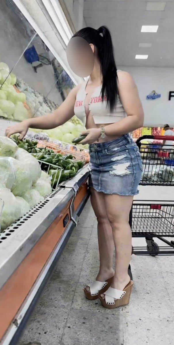 patito_bkaria78's tweet photo. Coman frutas y verduras 🍆 https://t.co/ddWHz6vm1d