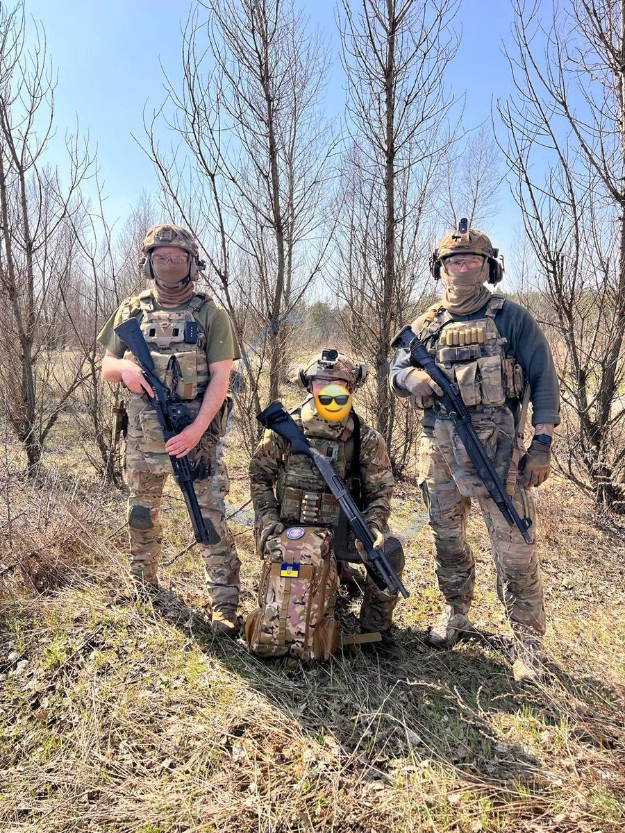 PLEASE REPOST THIS SO IT CAN REACH AS MANY PEOPLE AS POSSIBLE.

One of combat medic backpacks has been delivered to one of Special Forces of the Armed Forces of Ukraine. Due to the nature of this unit, we do not mention its unit number or name.

Our fundraising for combat medic