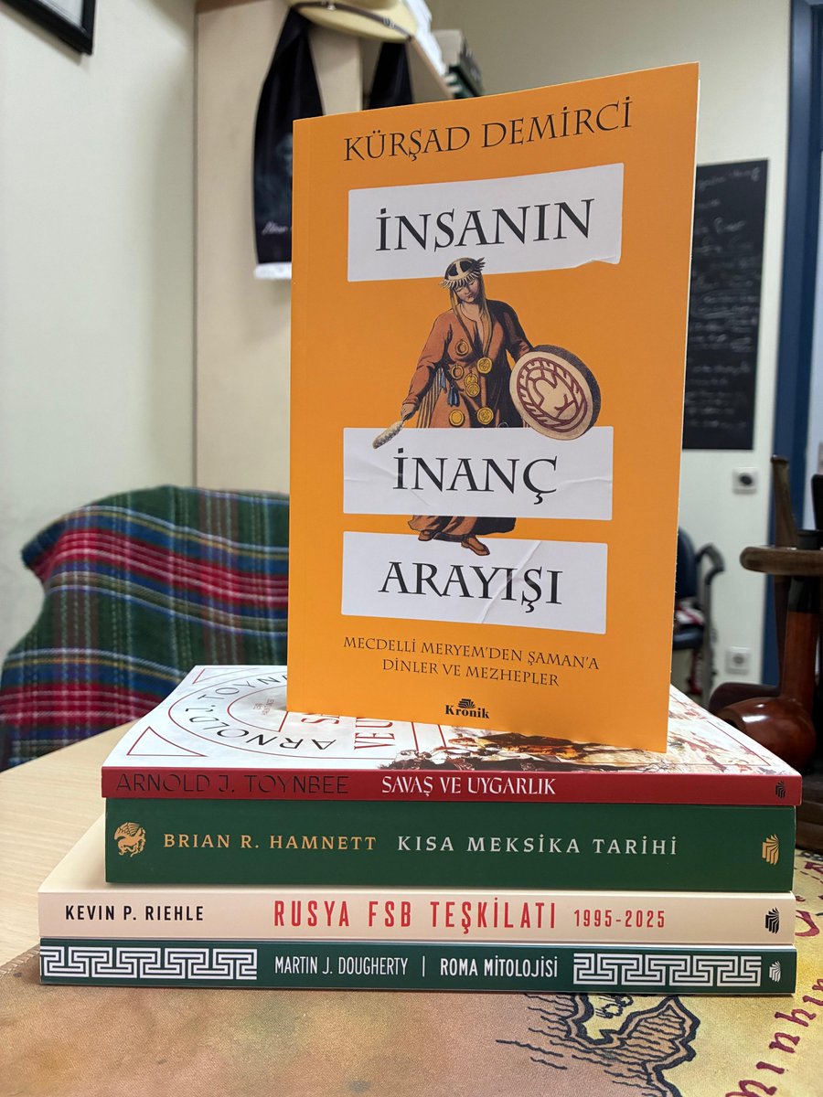 kutsicetinalp's tweet photo. Kronik Kitap’tan (@KronikKitap) bu ay gelenler 📚 

📌İnsanın İnanç Arayışı - Kürşad Demirci
📌Savaş ve Uygarlık - Arnold J. Toynbee, çev. Harun Tuncer
📌Kısa Meksika Tarihi - Brian R. Hamnett, çev. Hasan Can Utku
📌 Rusya FSB Teşkilatı 1995-2025 - Kevin P. Riehle, çev. Ayşe Doğancı
📌Roma Mitolojisi - Martin J. Dougherty, çev. @baharcetiner_