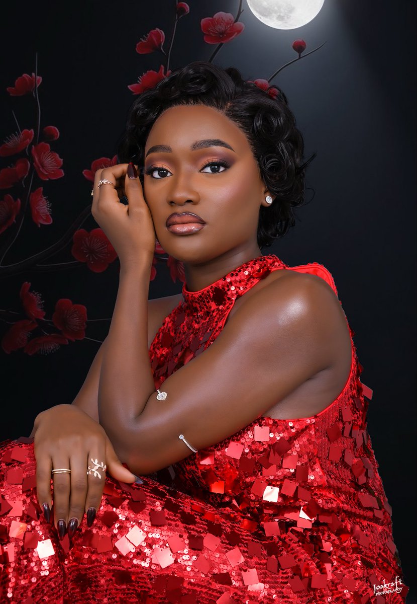 RebeccaBee tweet media