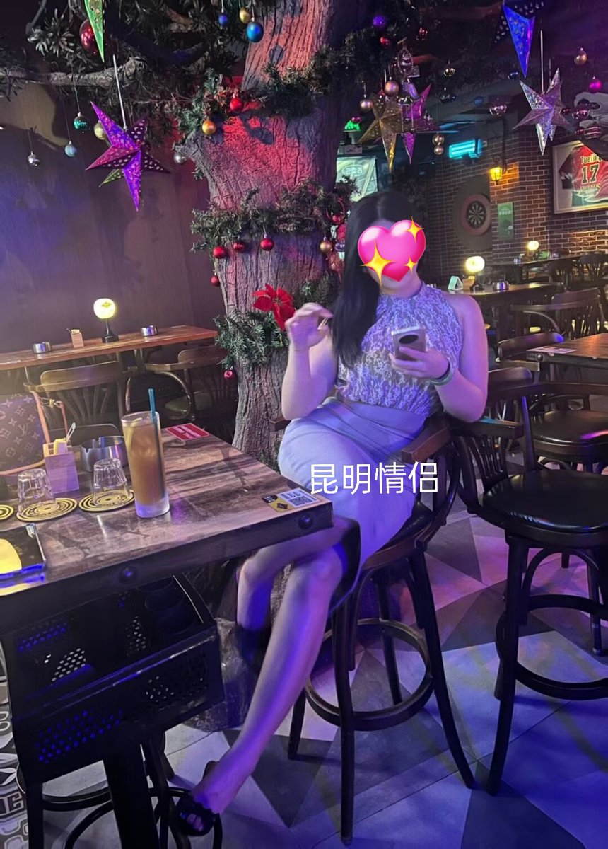 昆明情侣 tweet media