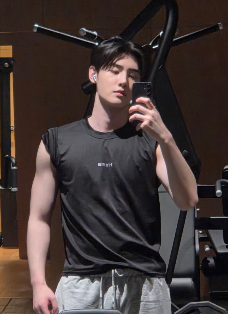 nini ۶ৎ tweet media