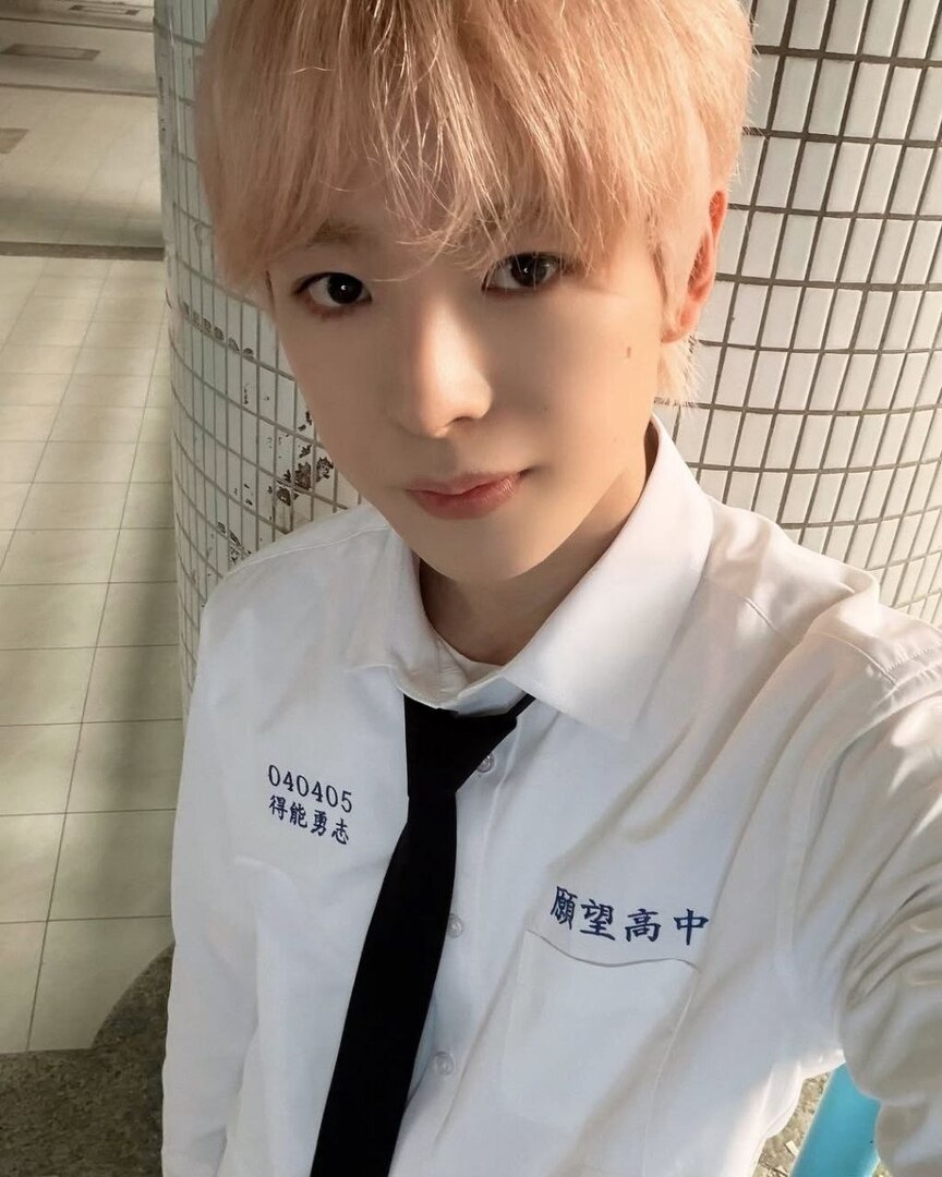 selfolssi ♤ tweet media