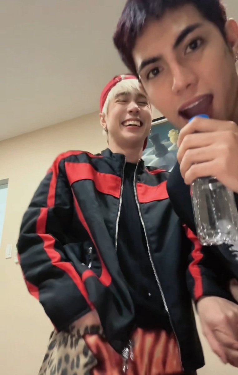 Troj_GEN tweet media