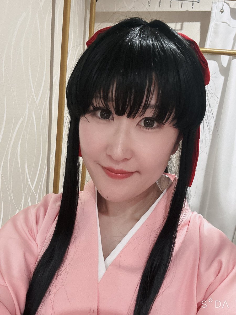 U_2_co's tweet photo. 先日、ひょんなことから(🍺)お姉ちゃんの誕生日を祝うべく、10年ぶりに(!)ライブハウスに立つなどしてきました。
いや…私はひどいもので(反省はしてる!ゴメン!!)、何で私こっち(楽屋)におるん…？でしたが、皆さまのおかげで素敵な時間を過ごすことができました。

お姉ちゃん、おたおめ！
#サクラ7 https://t.co/ovGGrrdijg