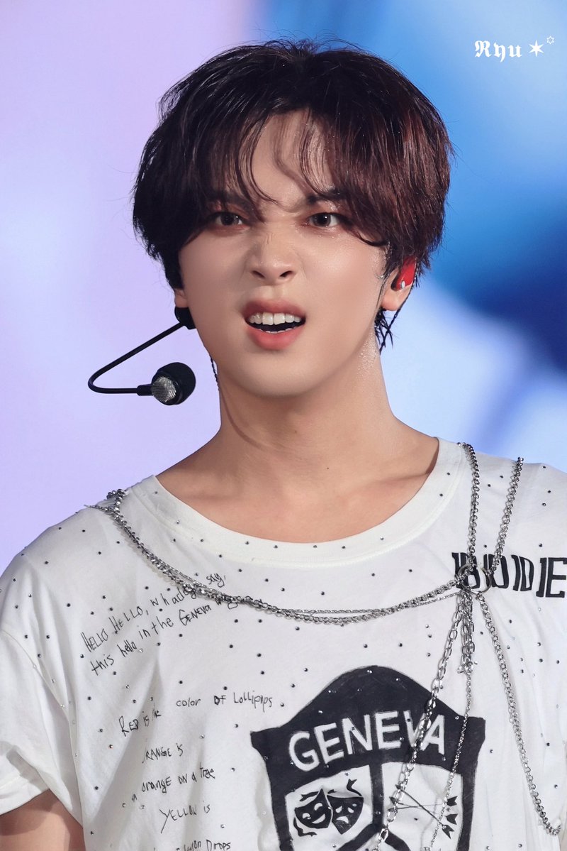 𝕽𝖞𝖚 ✶꙳ tweet media