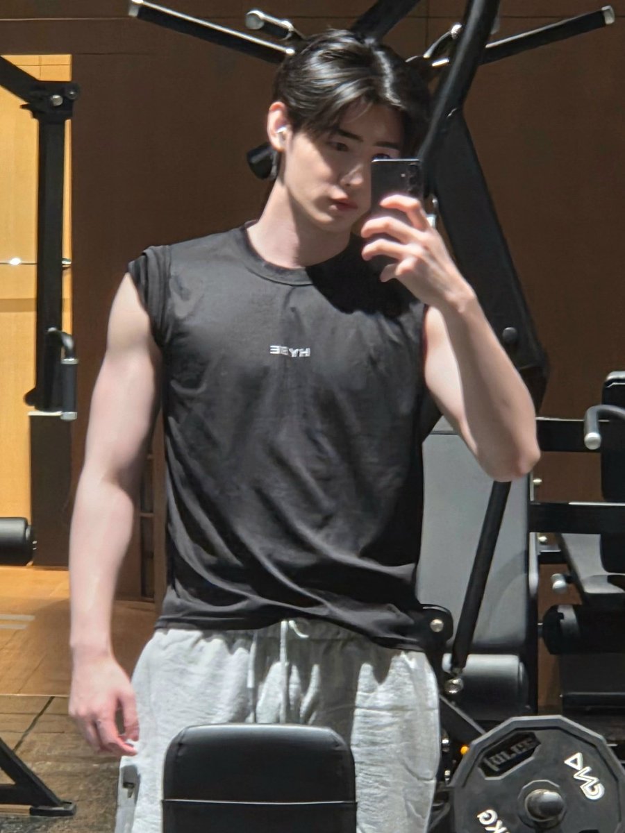 iceanddeer🦌❄ tweet media