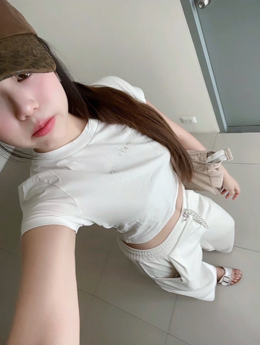 𝒹。 tweet media