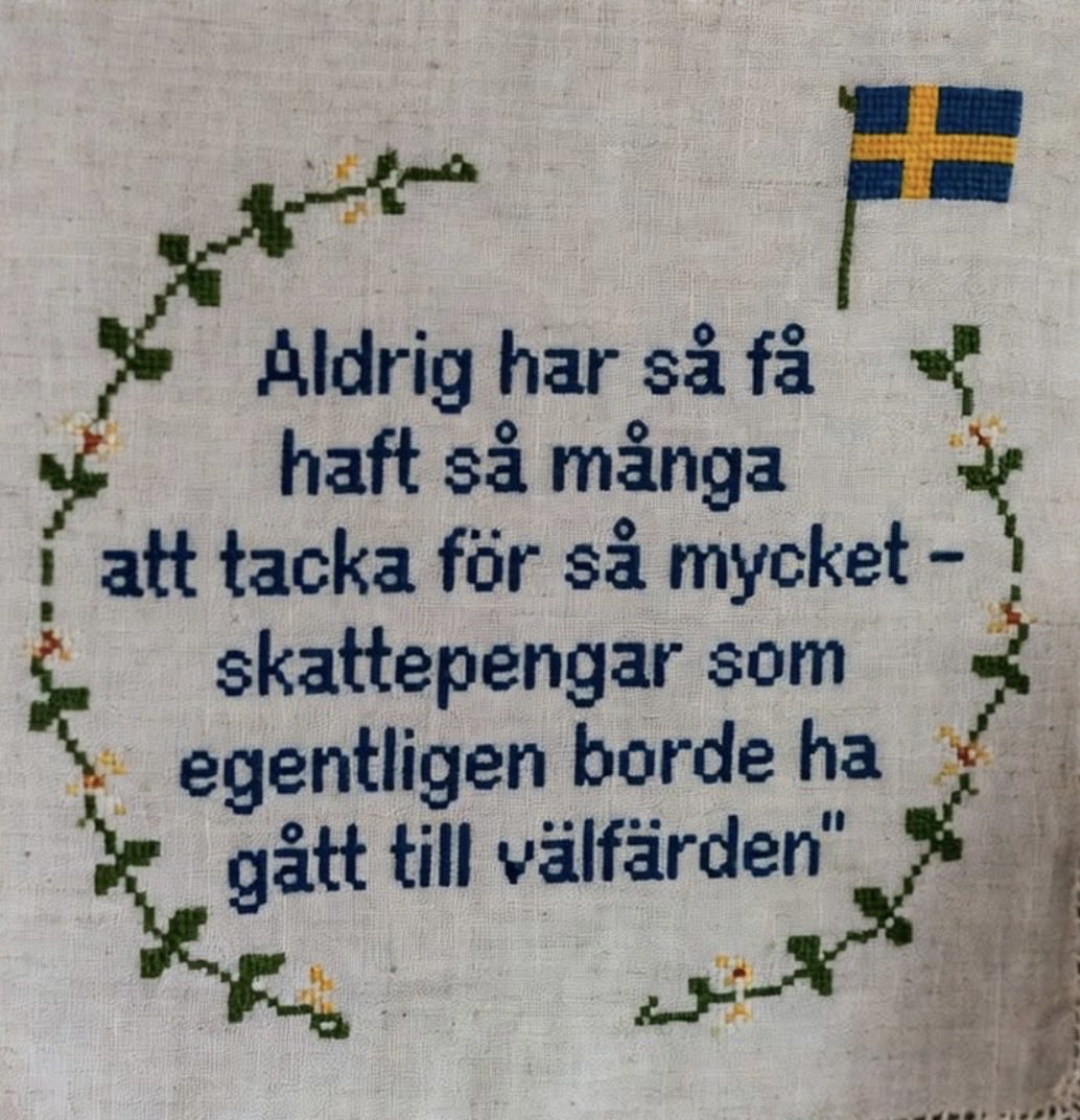 Rektor Anna tweet media