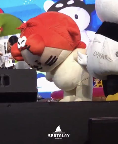 finding sushi กุ้ง🍣 tweet media