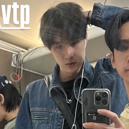 HOURLY TEE_VTP tweet media