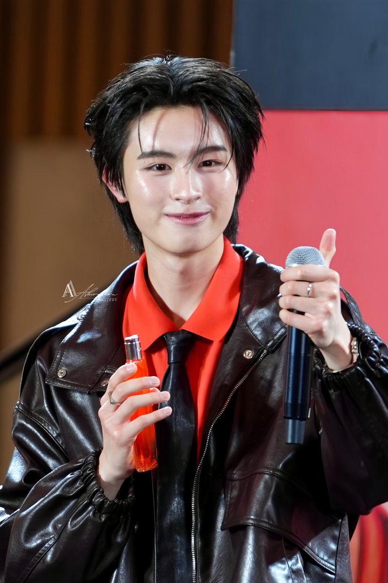 ASHIRAKORN GALLERY TH tweet media