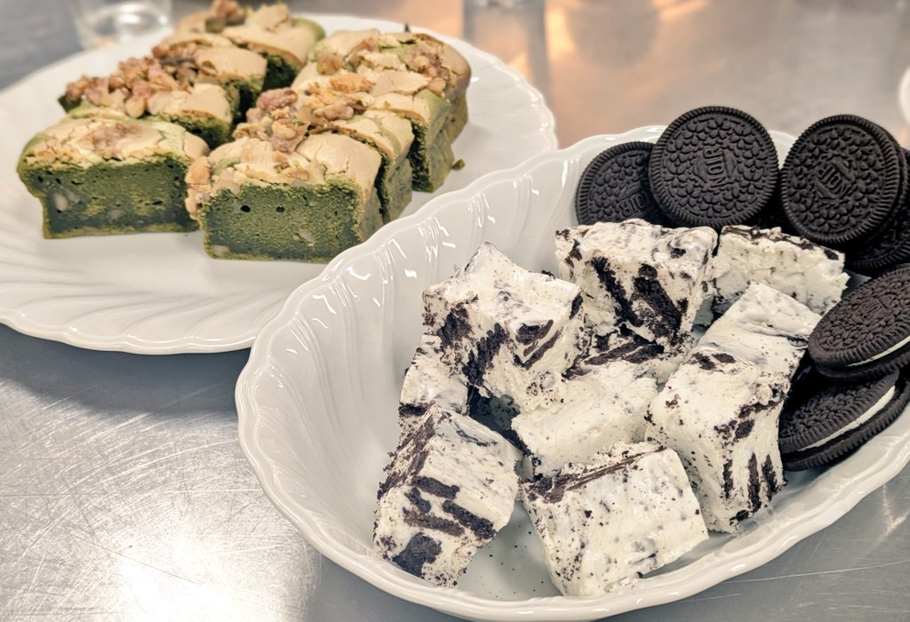 ずるずるらくだ tweet media