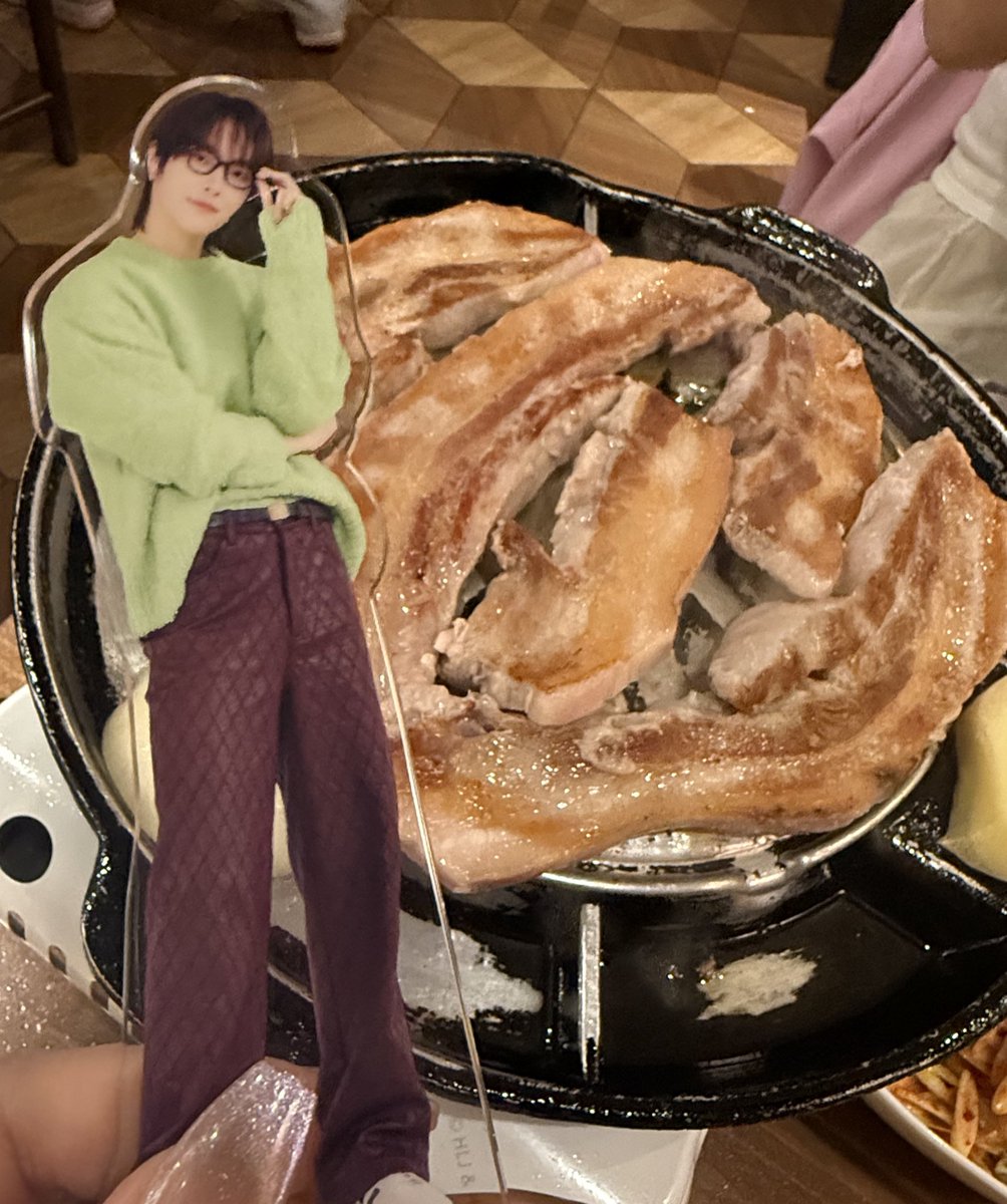 aki🌙 ‎ʷᵉᵒⁿꜰⁱʳᵉෆ ̖́&ᵀᴱᴬᴹ🅽🅸🅲🅷🅾🅻🅰🆂 tweet media