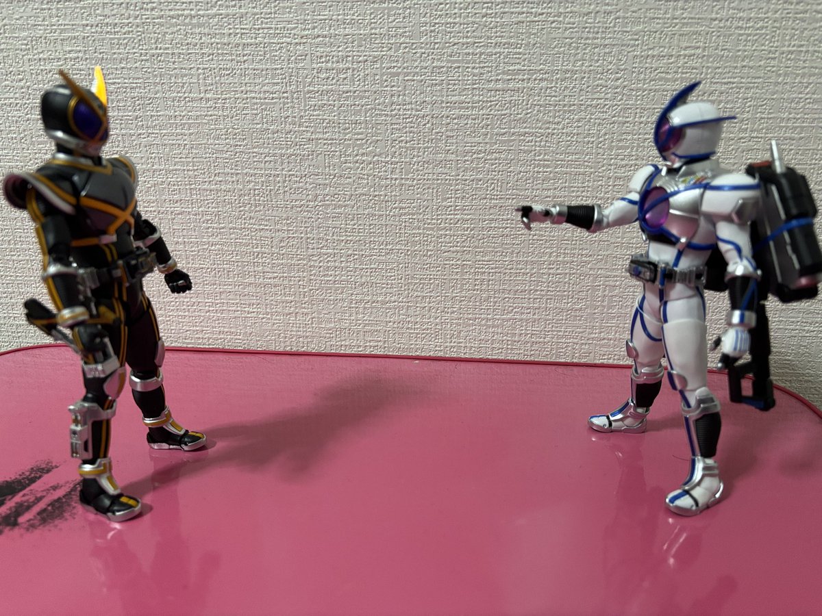 仮面ライバーカリバー tweet media