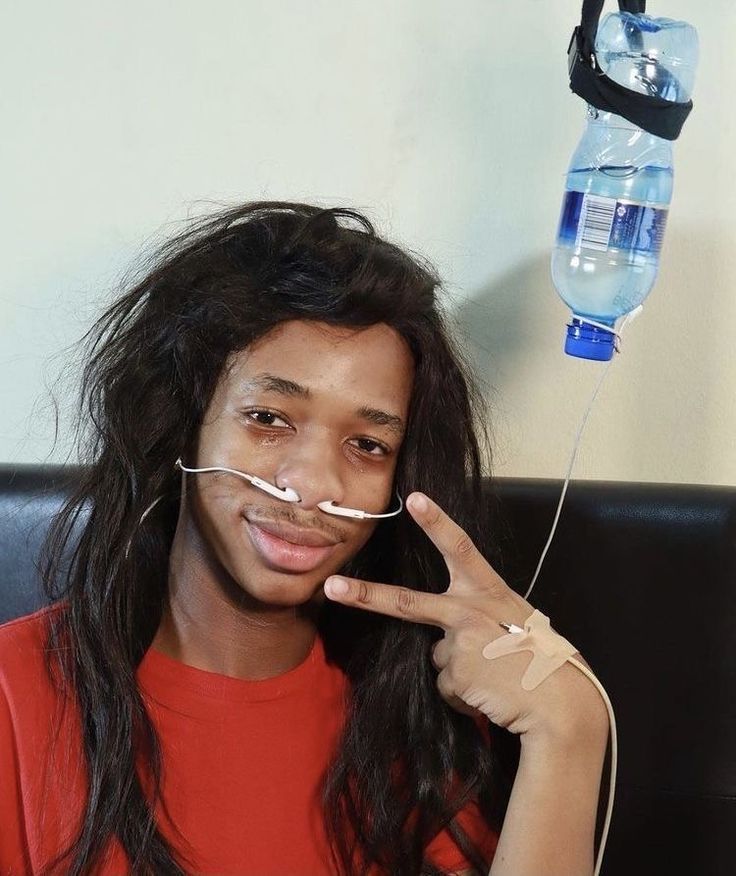 a little HORSE on earth 🌻💛+🍑=𝐖𝐄 tweet media