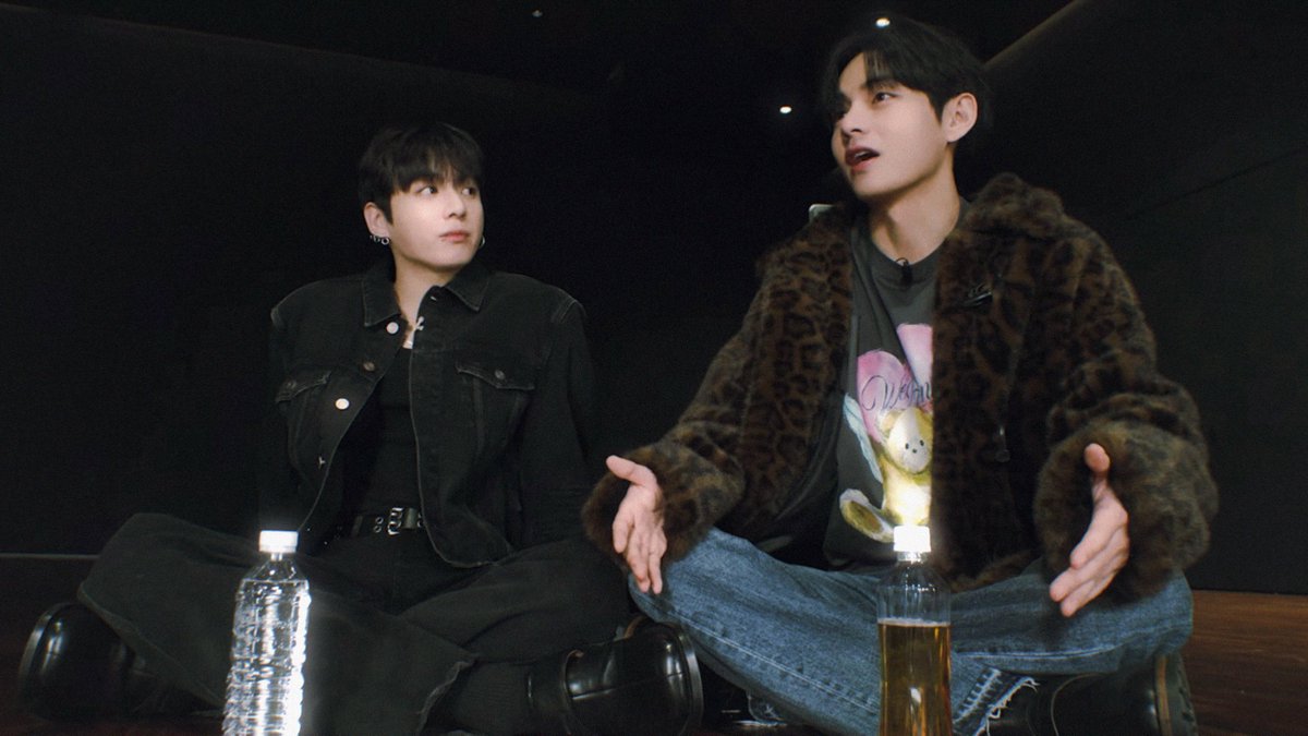 taekook𑁤 tweet media