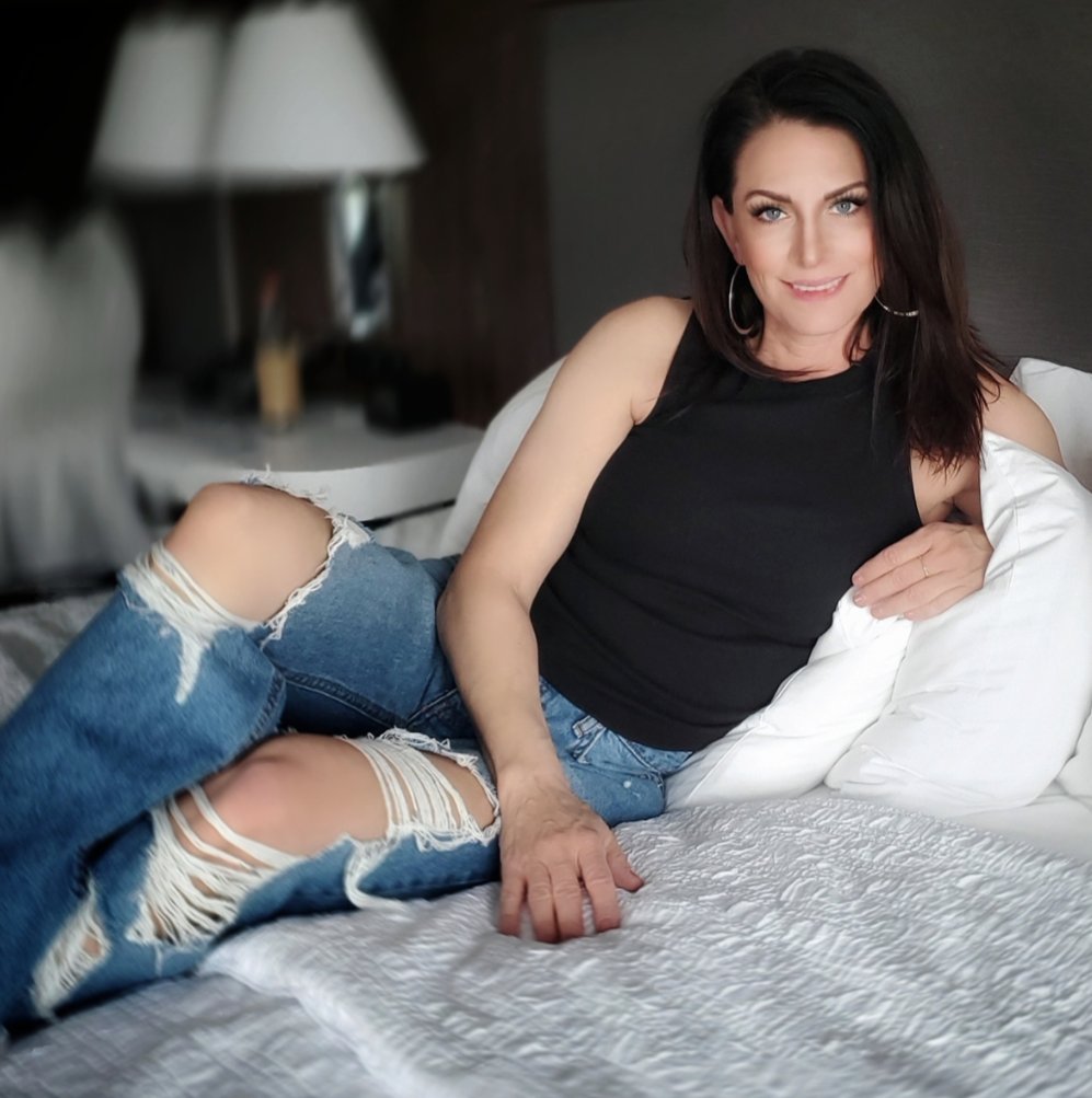 TheNikkiDial's tweet image. Breathe with me today ... Let the Monday madness fade away.. 
#GoodMonday #mondaymotivation #breathe #selfcare