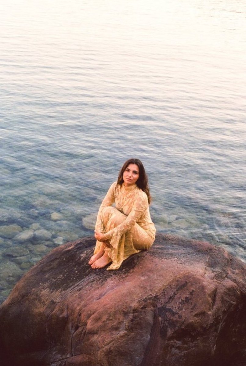 gio ★ cate lumina era tweet media