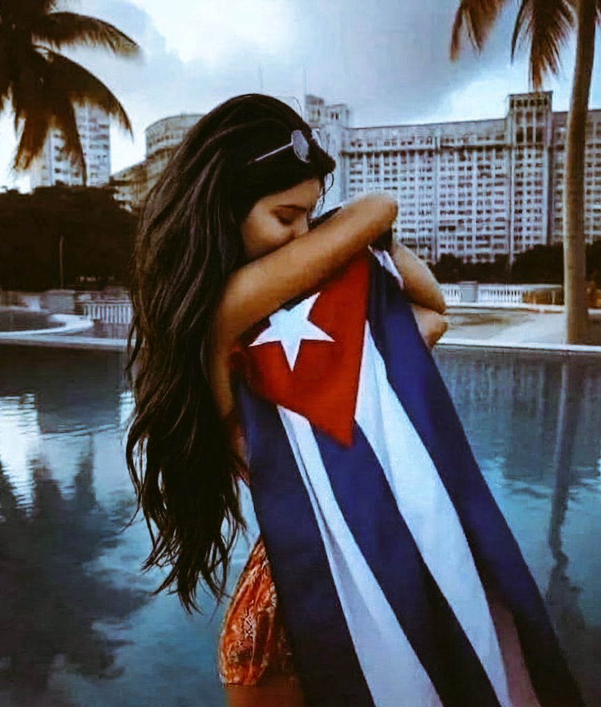 LolitA★☭★ tweet media