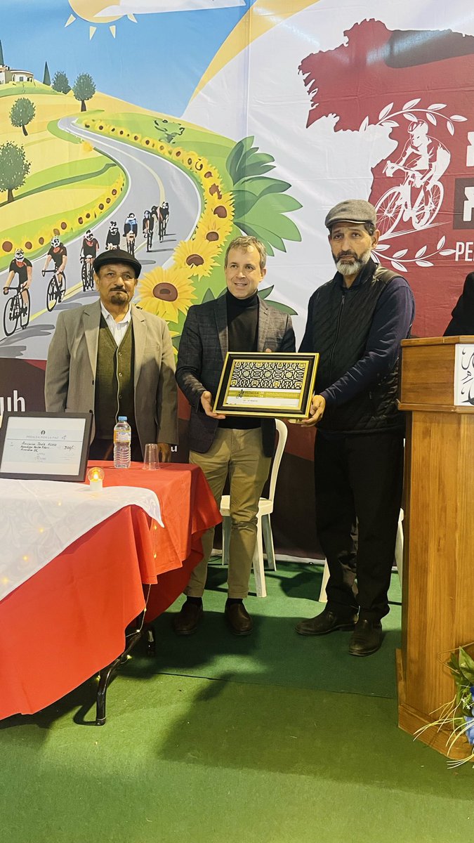 UUsmanAhmed's tweet photo. #RideforPeace Day 2 Update:

Reception and Dinner in #Jaén attended by guests including Mayor of Jaén, Ministers and charity representatives.

Mayor of Jaén Julio Millan-Munozñ welcomed the cyclists and thanked the organisers for an amazing event.

@AytoJaen 

#PedaleaPorLaPaz https://t.co/Ks1SFtzJd6