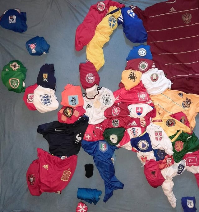 The₺ Design ✒️ tweet media