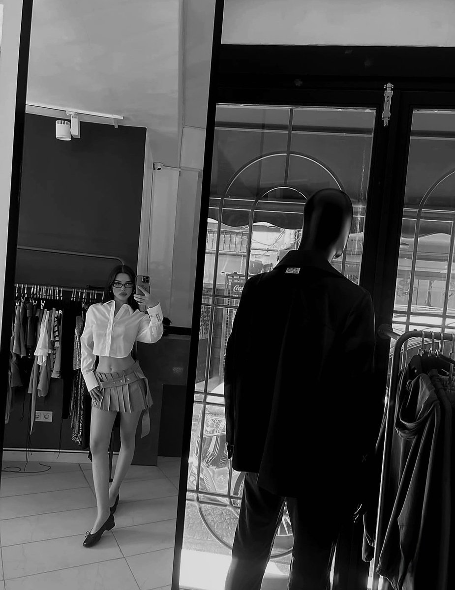 ⠀︎
︎
︎
                         ︎          

            𝗜𝗡𝗦𝗧𝗔𝗚𝗥𝗔𝗠 𝗦𝗧𝗢𝗥𝗜𝗘.
             ───  ⦅⧼ @.𝑥𝑠𝑙𝑖𝑚𝑠𝘩𝑎𝑑𝑦_ ⧽⦆

⠀︎                   
 ︎" 🥱👋🏻 "