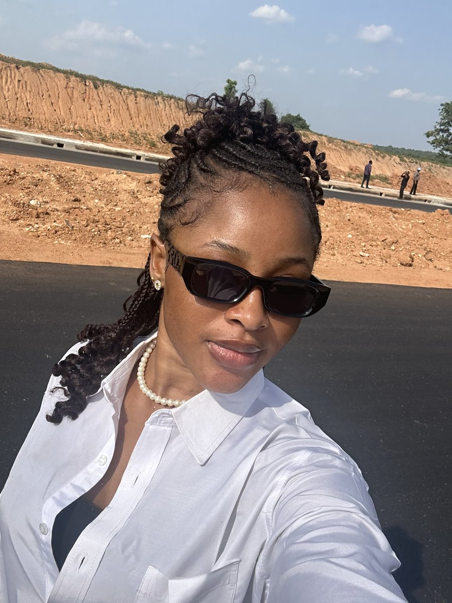 VICTORIA✨ tweet media