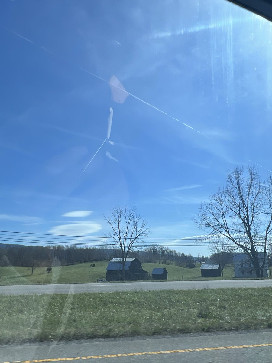 KevinKorpol's tweet photo. @RepTimBurchett hello sir this is Kevin from Kingsport, Tennessee. We are really enjoy listening to you and making your great comments. Can you help us out please? Almost every day we’re getting sprayed by the airplanes in the states in the air for hours!! did you please help? https://t.co/BtqLOlSr9F
