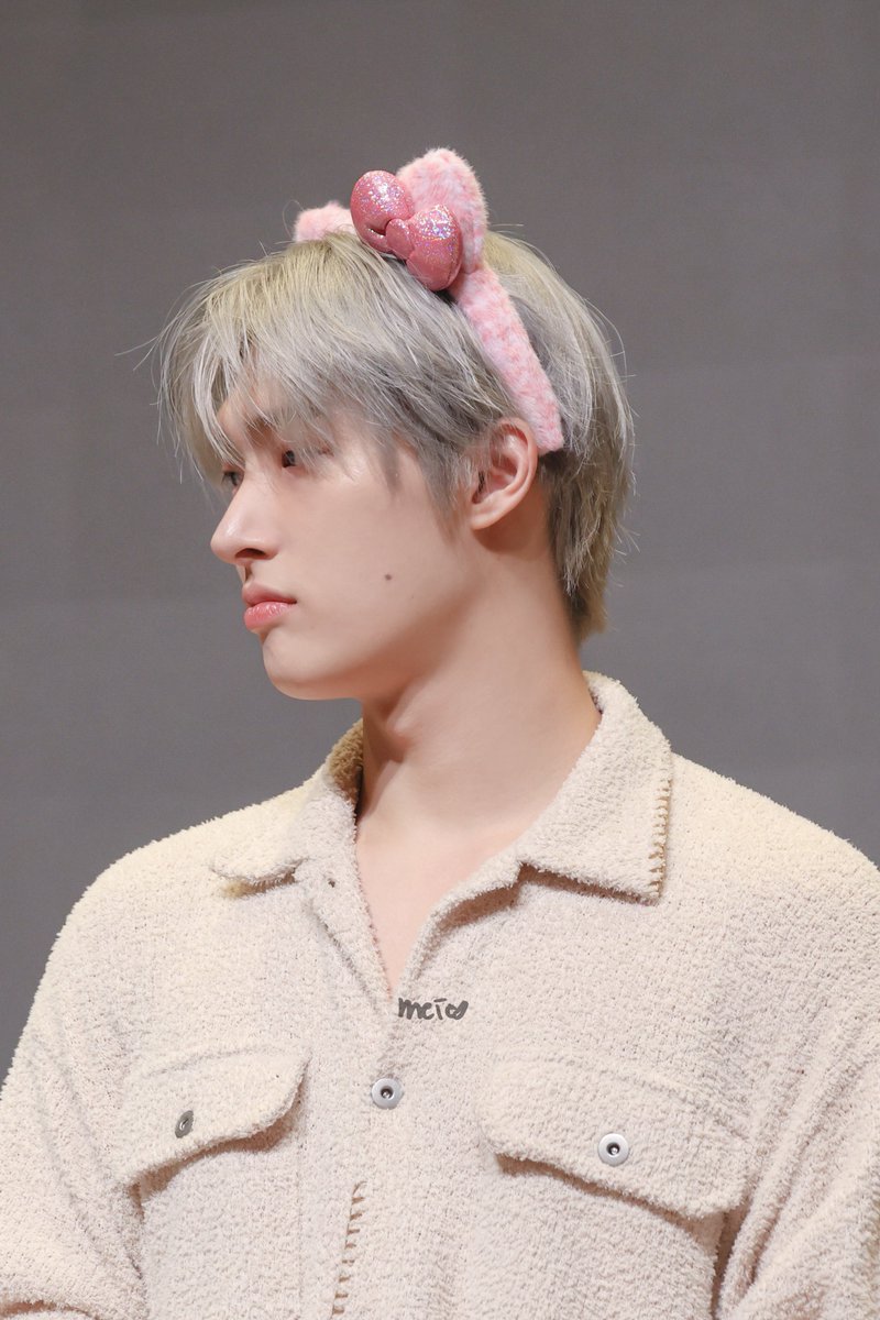 메롱이 tweet media