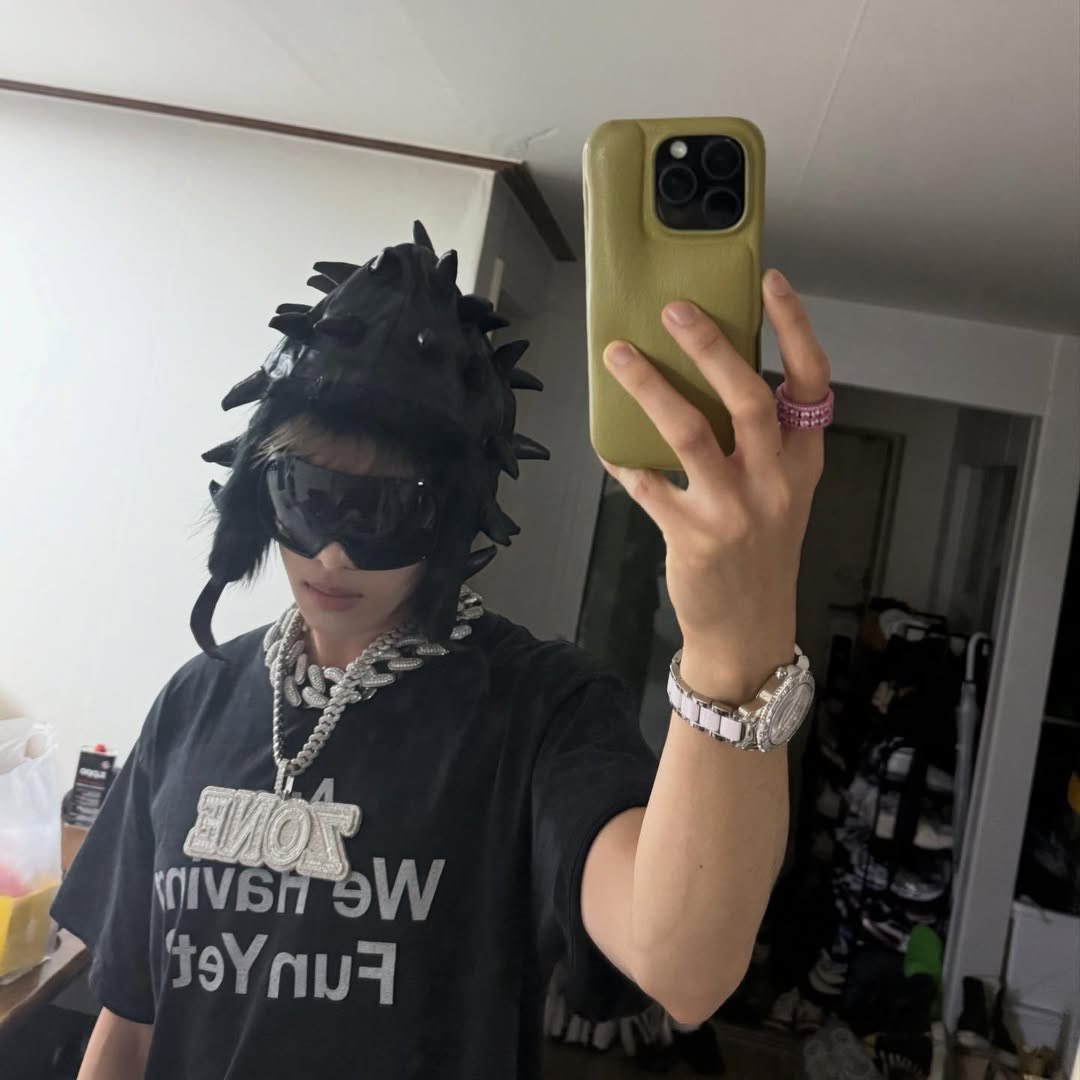 p1h pics tweet media