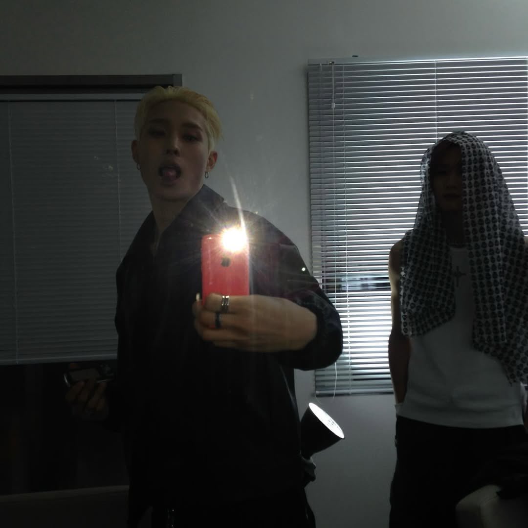 p1h pics tweet media