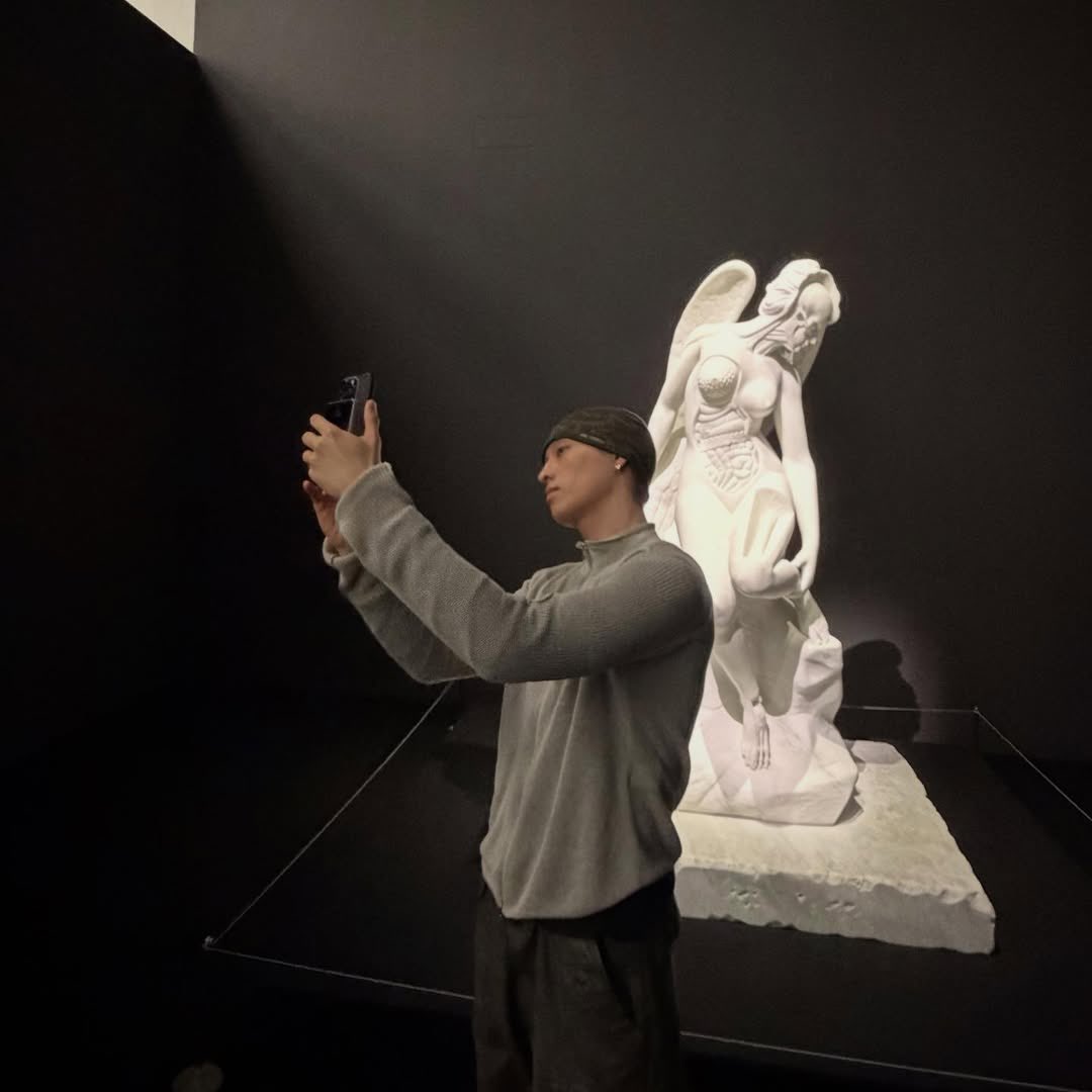 p1h pics tweet media