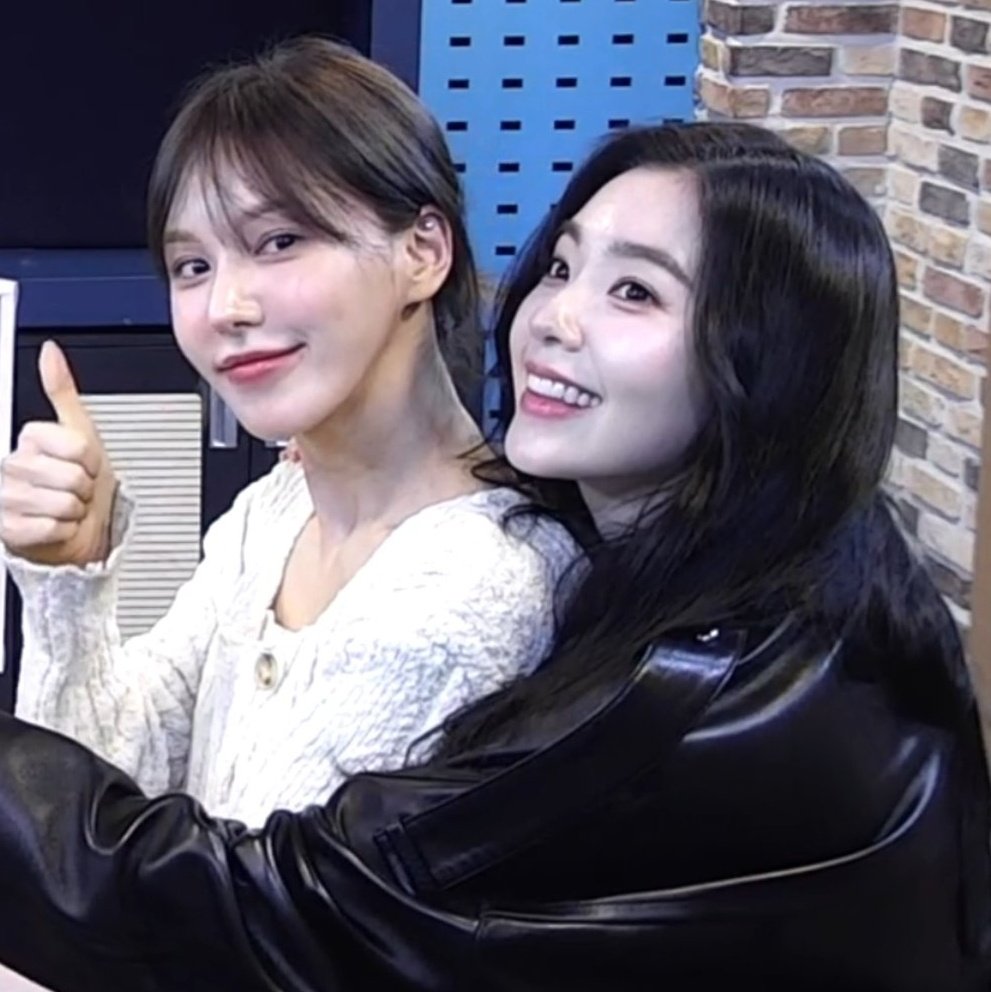 front hug and back hug