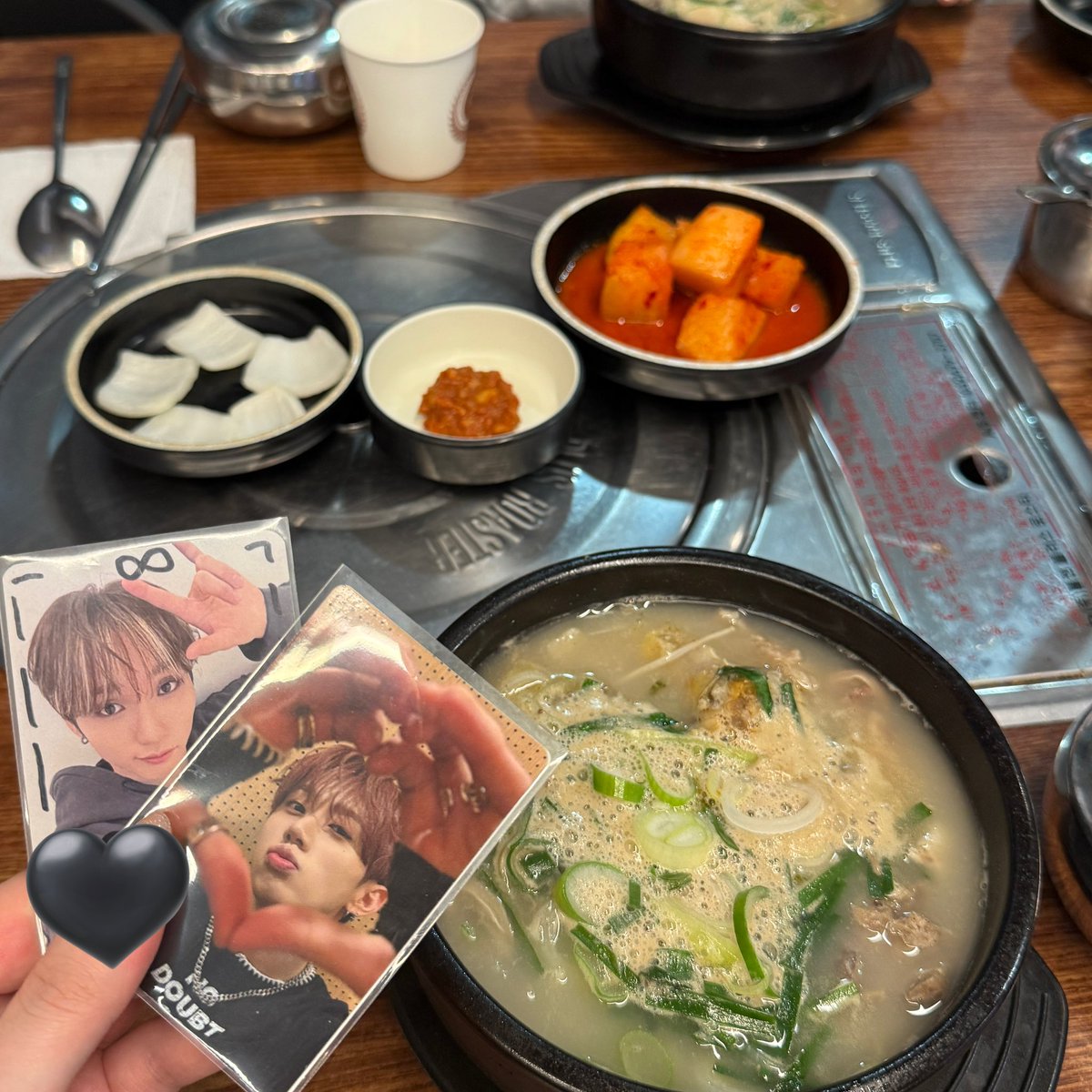 리 tweet media