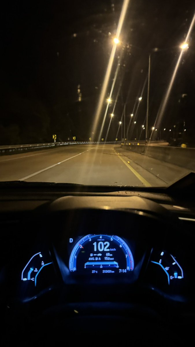 กะเทยนะคะ tweet media