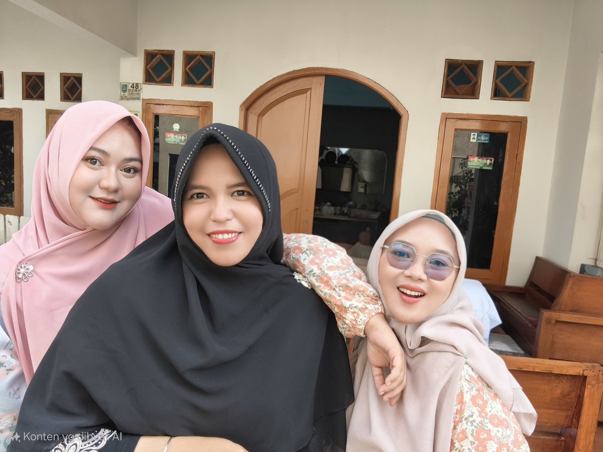 syaa~ tweet media