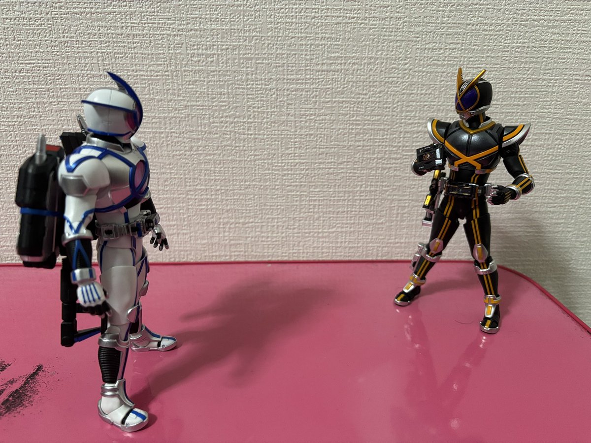 仮面ライバーカリバー tweet media