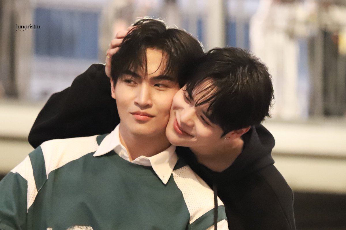 ૮ мιит ა tweet media