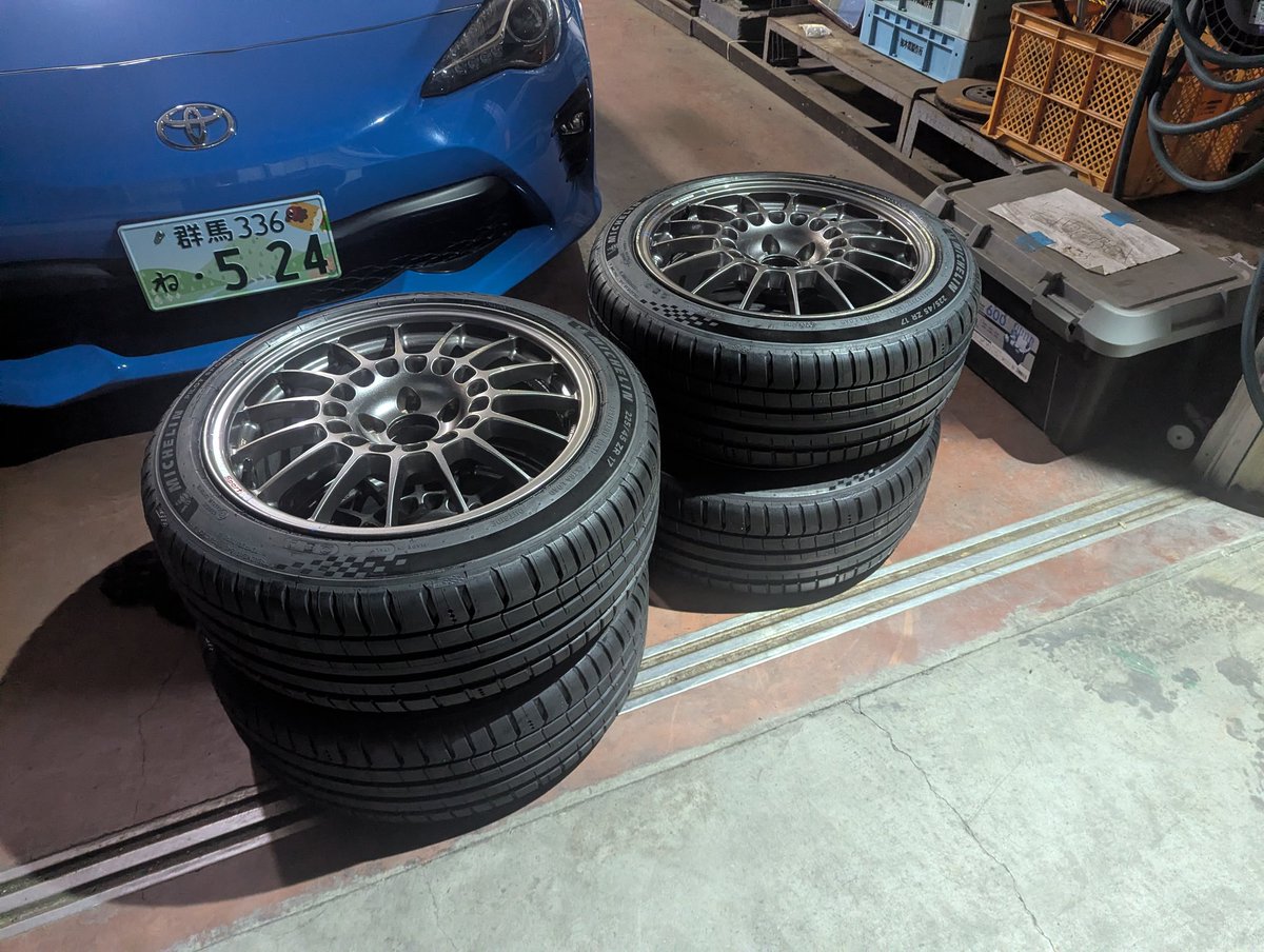 あずまる tweet media