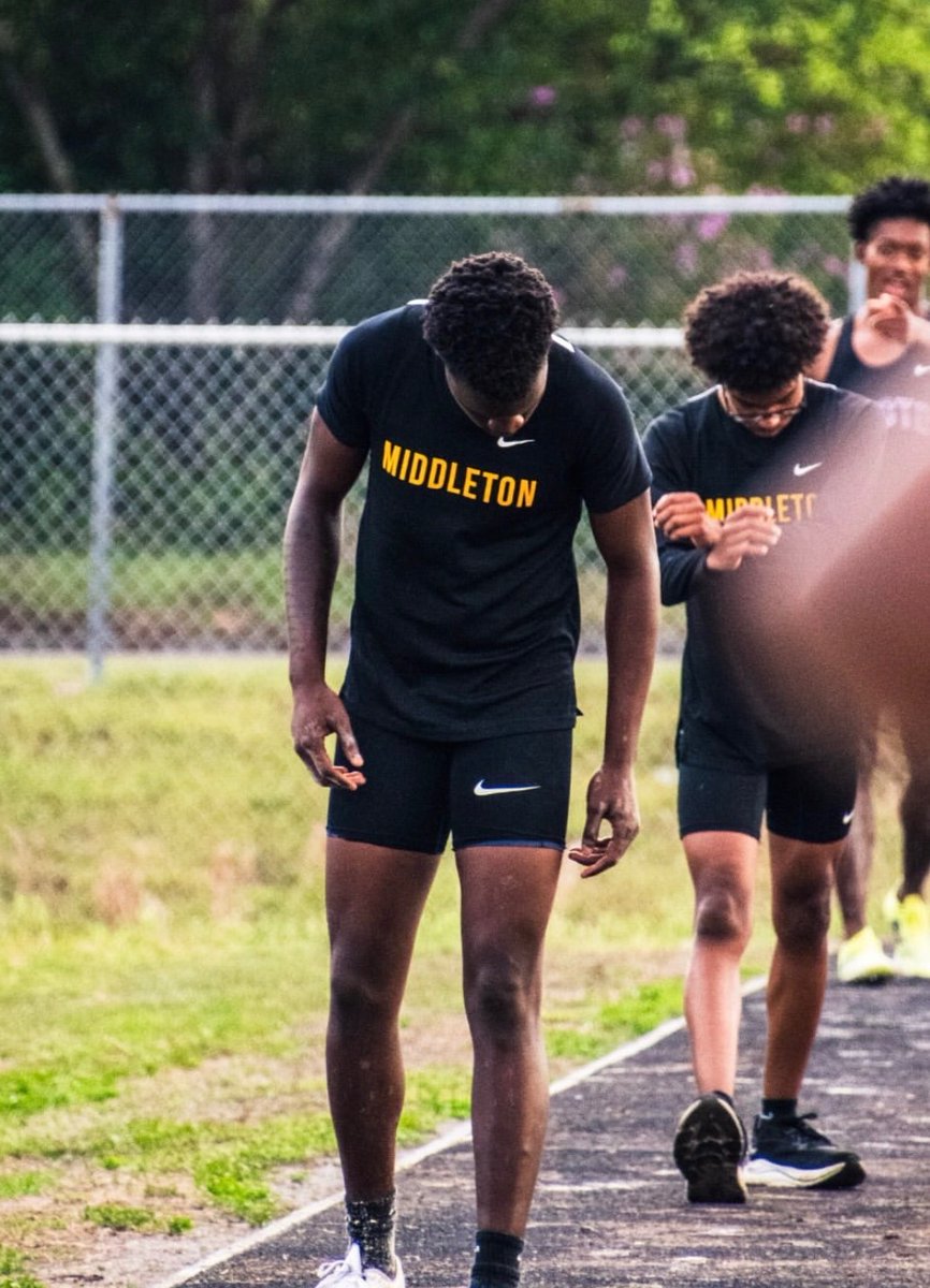 Riganald Y Camille Jr tweet media