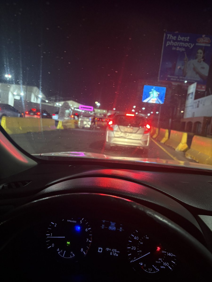 NJacquelin18's tweet photo. Buenos días, necesito café
#Cualesvacaciones #Lunesdetrabajo #linea #Tijuana #Otay #Madrugamos https://t.co/SLwhYFD1m5
