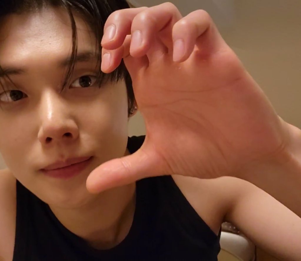 ぱぴこ tweet media