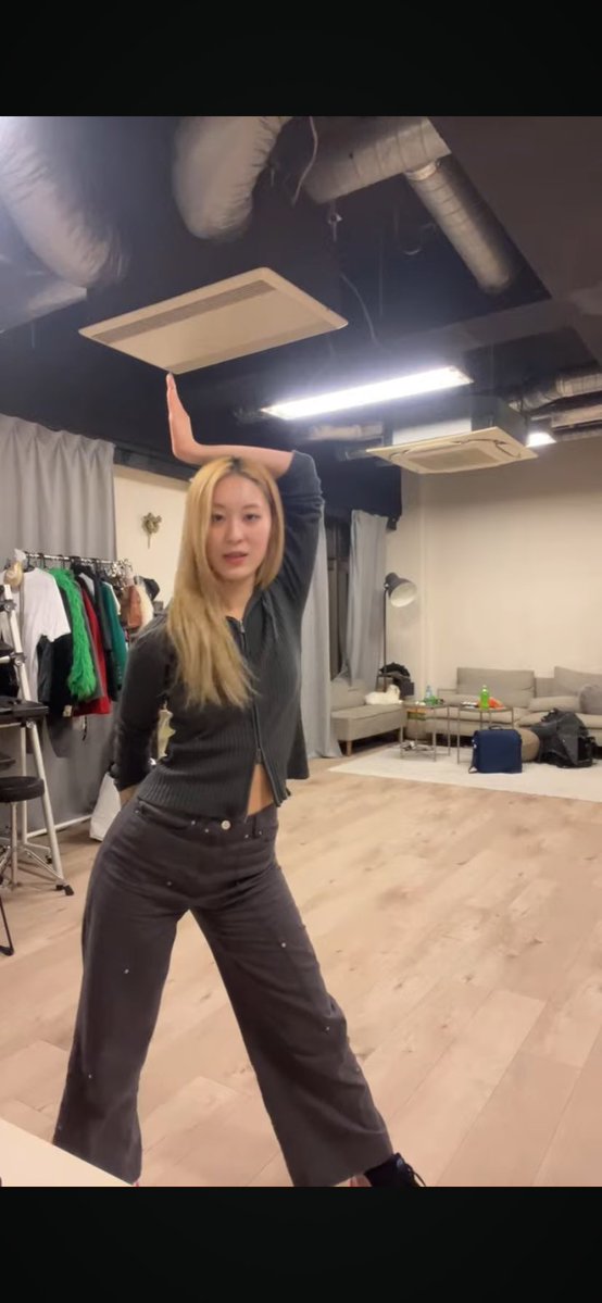 TAKAAA BLASTA tweet media