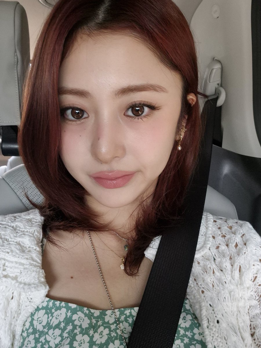 yunjin tweet media