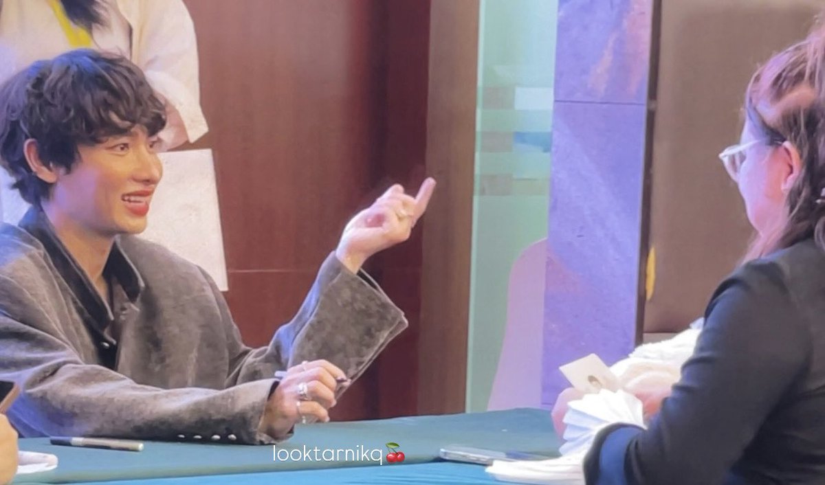 looktarn 🍒 tweet media