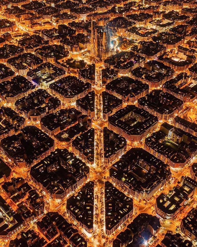 BigBangSciCom's tweet image. Une vue aérienne de #Barcelone, la nuit !

Crédits : Will Cheyney