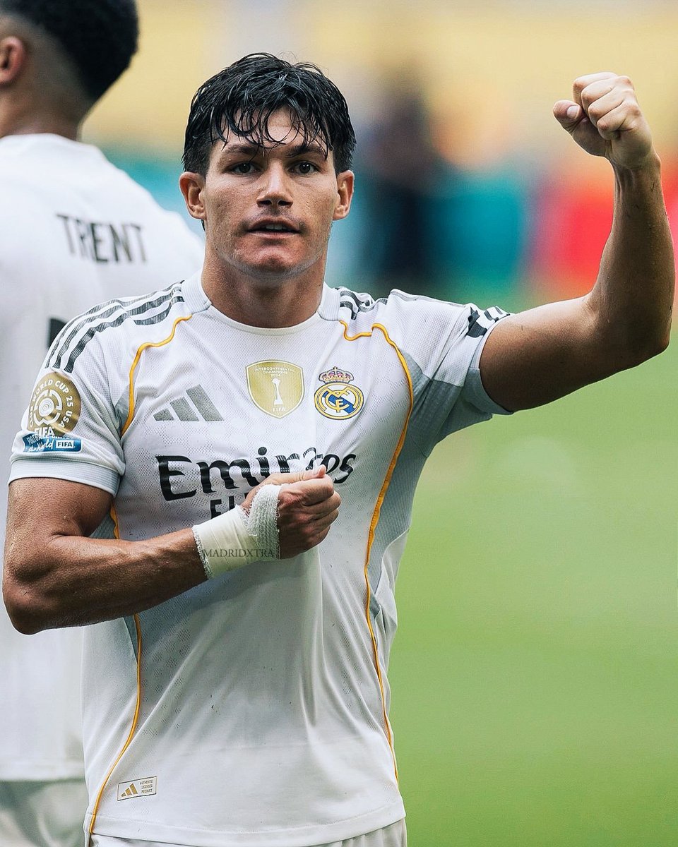 (fan) REAL MADRID FANS 🤍 tweet media