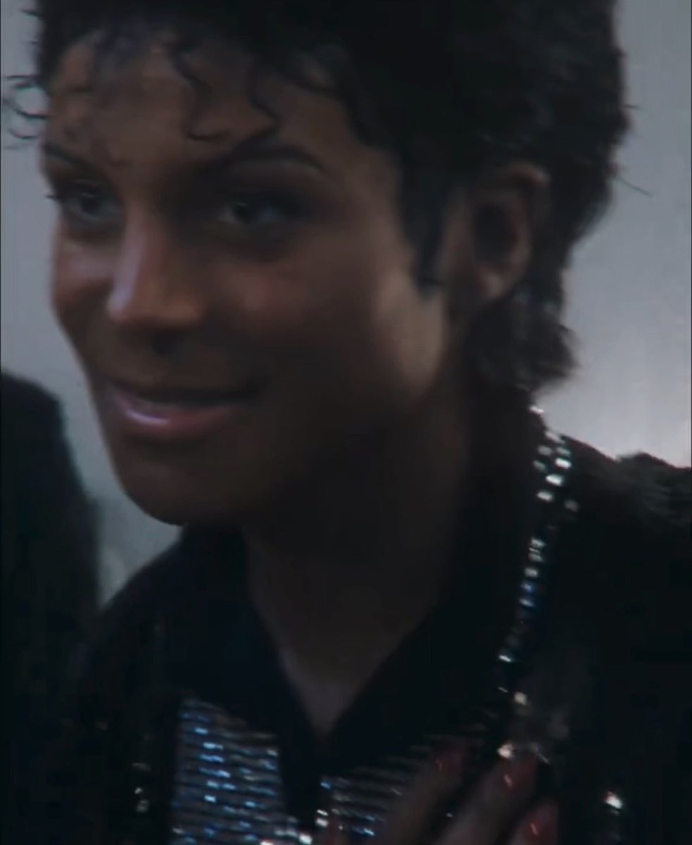 tina ✪ tweet media