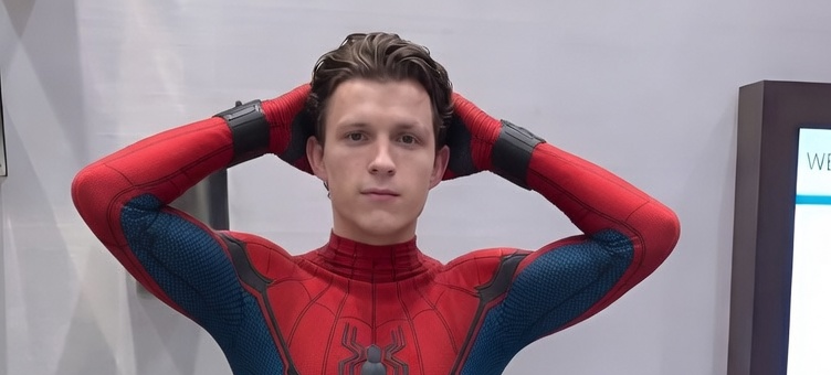 aestheticsguyy's tweet photo. Give a like to this spider couple or have a terrible 2026 https://t.co/30s699lV3m